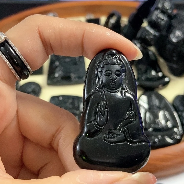翡翠颈饰未镶嵌墨翠阿弥陀佛
