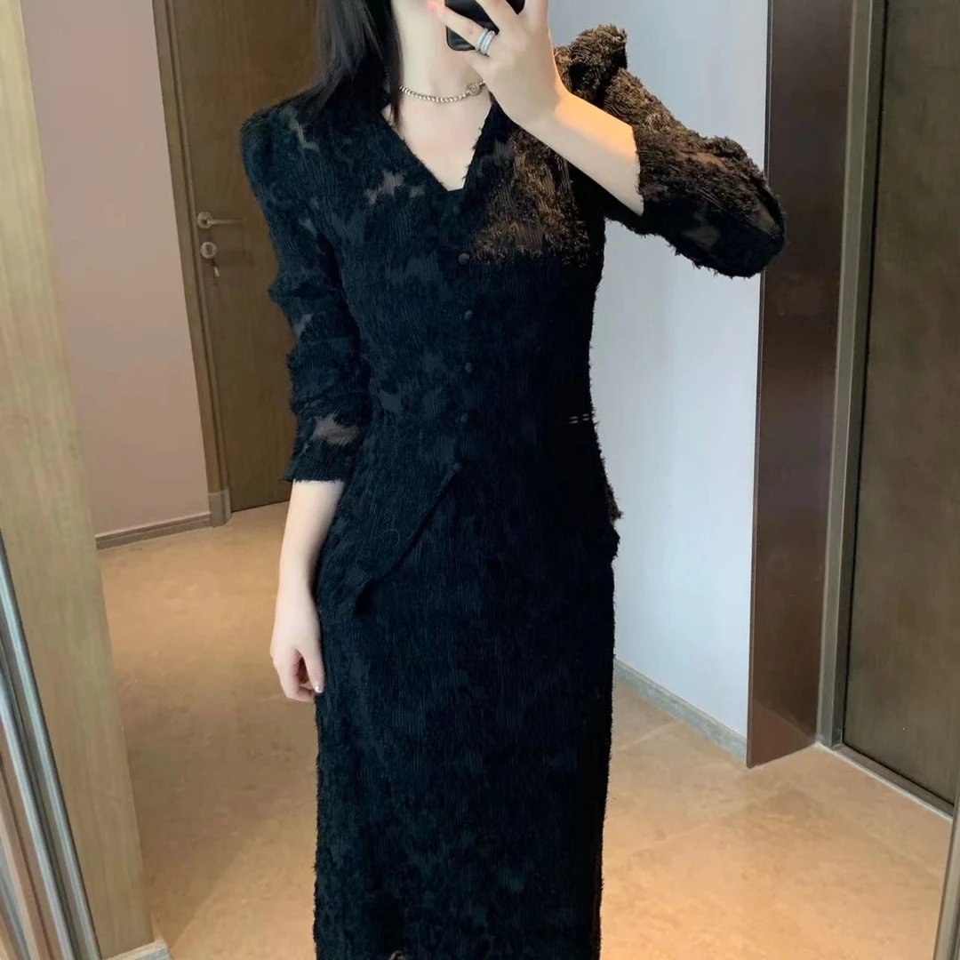 LZY知音T16404Z气质时尚套装小众设计感不规则蕾丝上衣显瘦半身裙