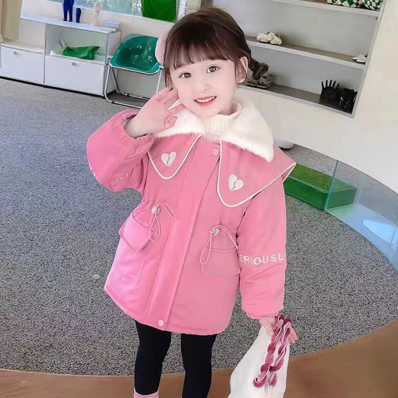 X053女童冬季加绒翻领爱心外套