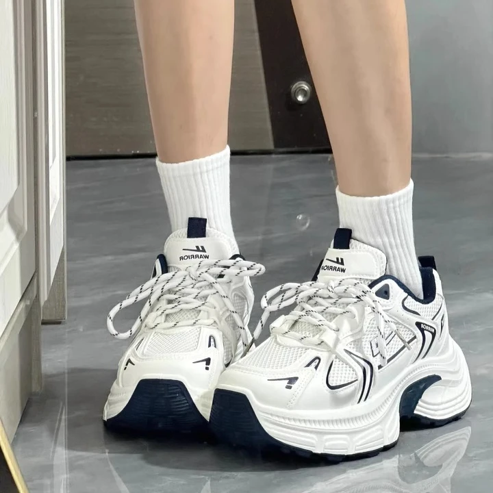 回力超轻软底跑步鞋女款2025秋季超火老爹鞋原宿网红爆款运动鞋女