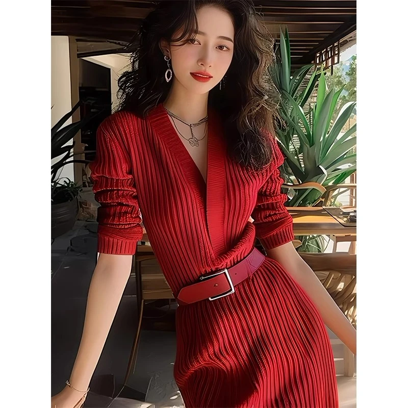 气质女神范长袖红色针织连衣裙秋装女2025新款修身配腰带收腰长裙