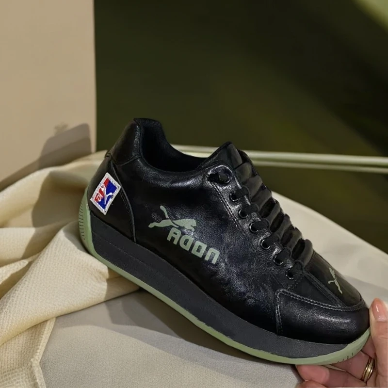 590男款真皮运动阿甘中帮软底舒适黑色潮流运动鞋