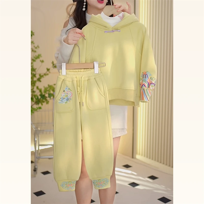 【七尚】女童秋冬新款女童时尚设计感国潮风重工刺绣加绒连帽套装