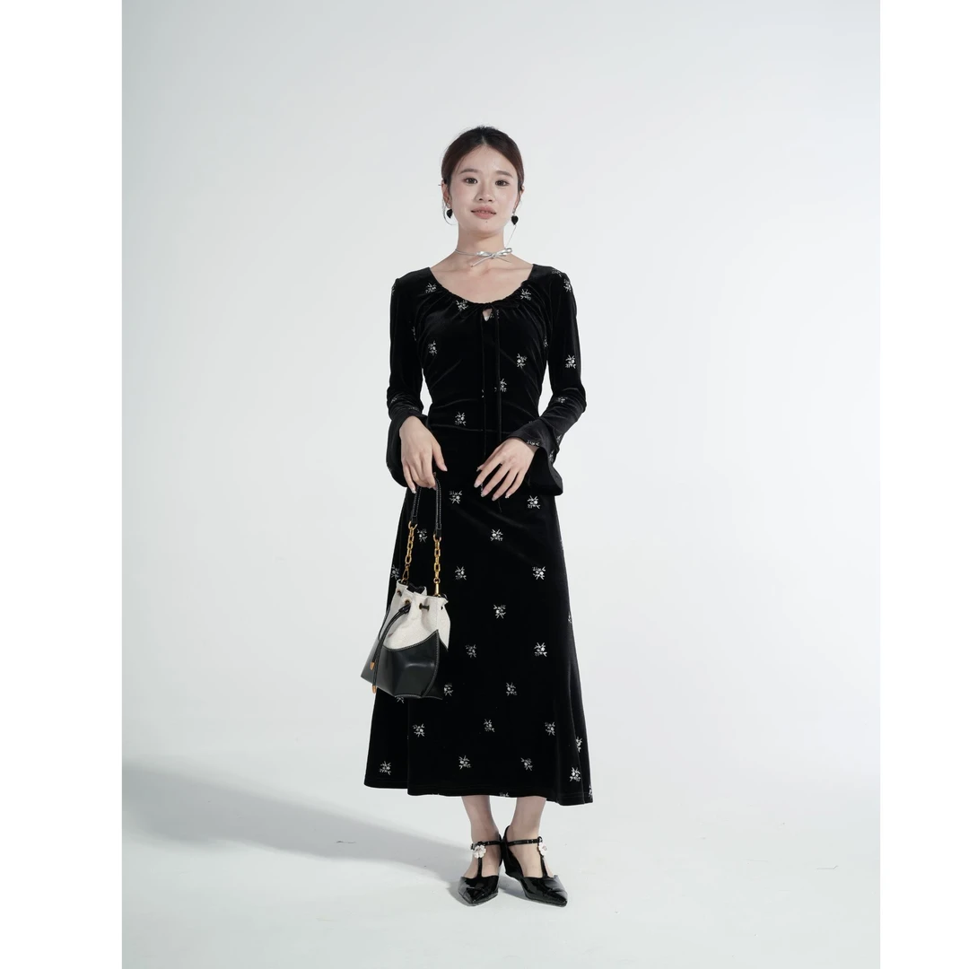 co&sheng小个子春季定制丝绒连衣裙印花半圆领气质女主时尚