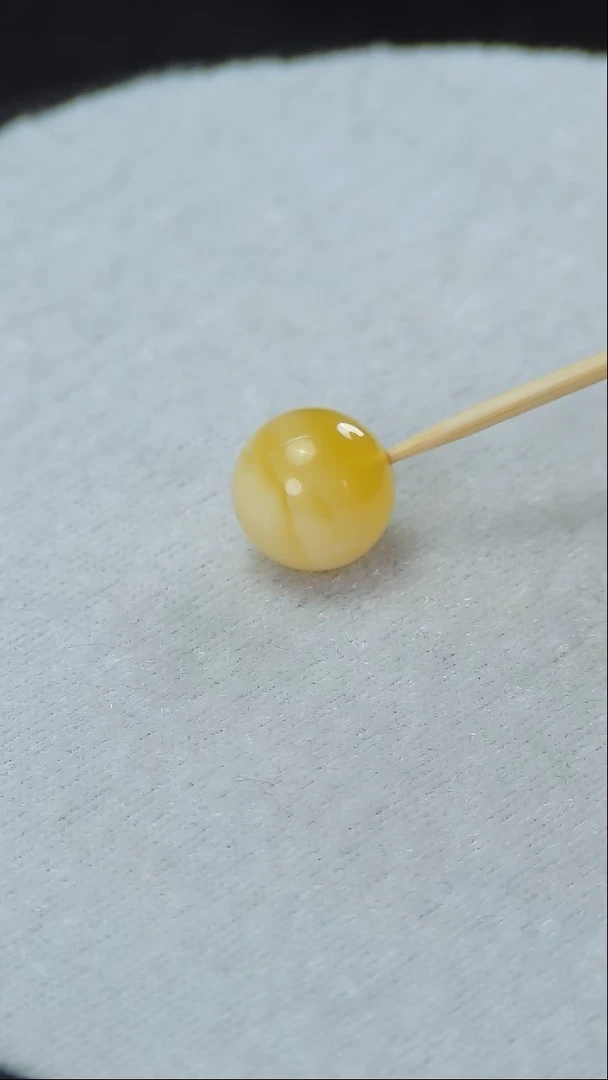 【闪购商品】蜜蜡裸石未镶嵌俄料微瑕11MM0.864克