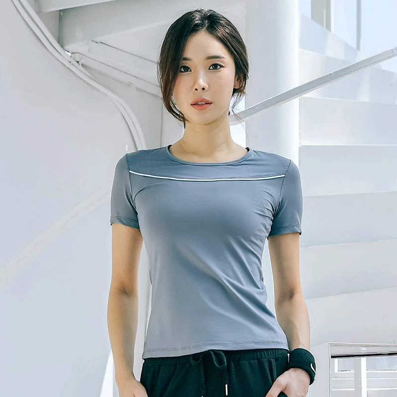 运动短袖女显瘦瑜伽上衣跑步训练速干t恤网红健身服大码薄款