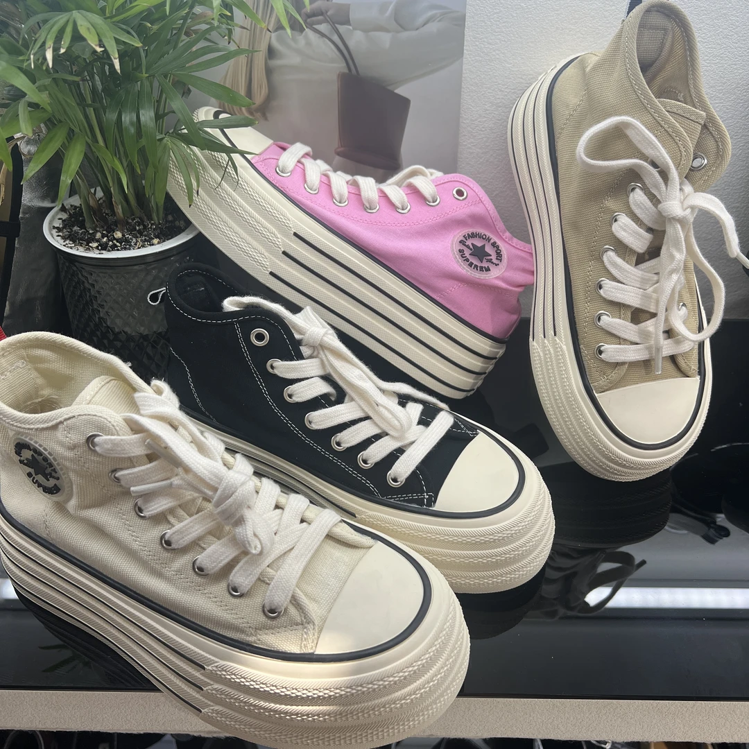 夏天的第一双帆布鞋~好清新啊！2687