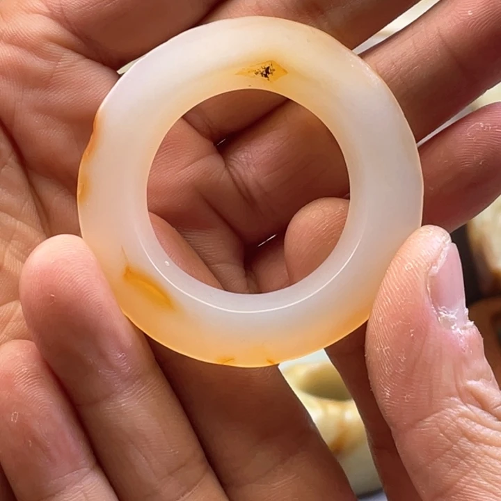玛瑙/玉髓颈饰合金