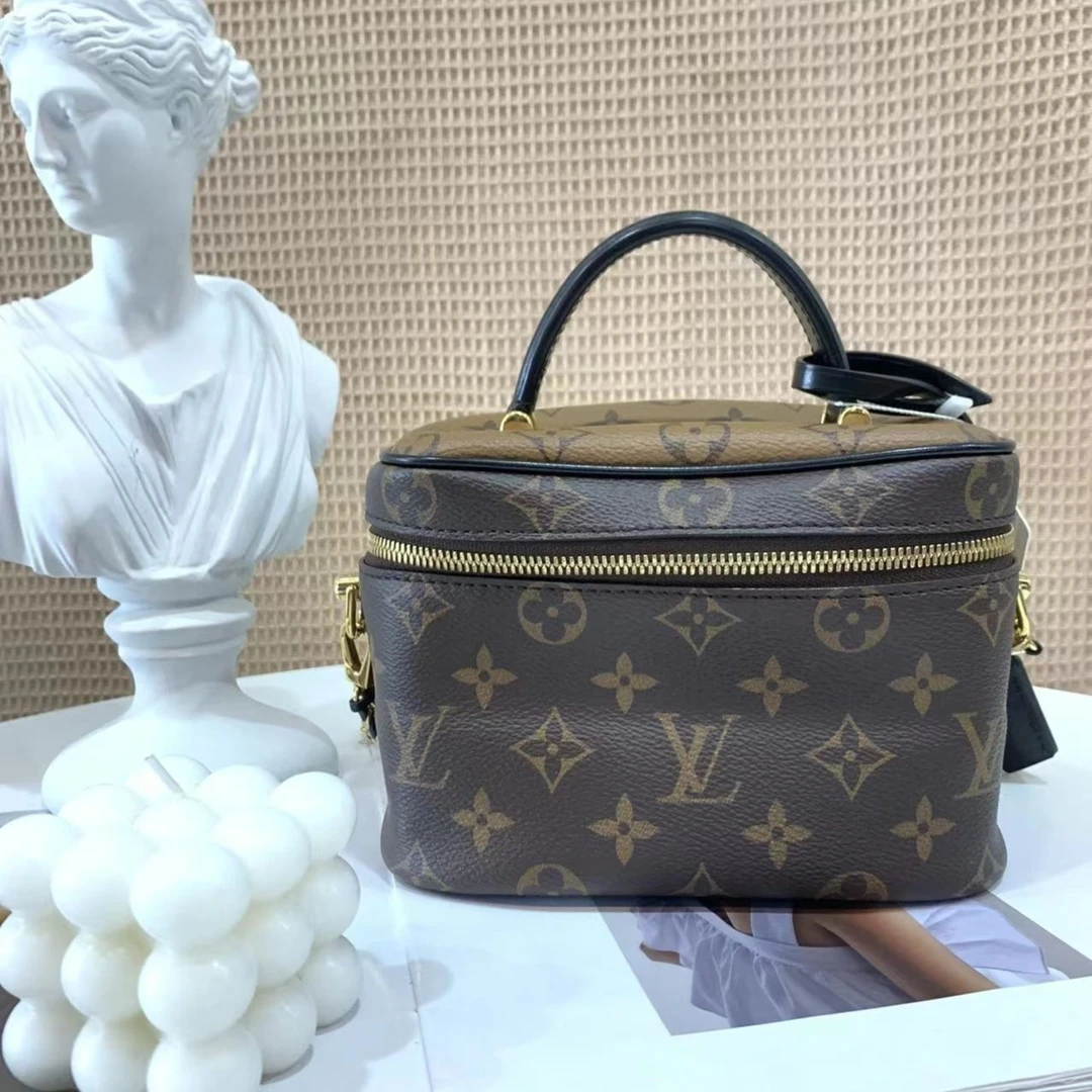 99新 LouisVuitton/路易威登 vanity化妆包/公价22600/严选