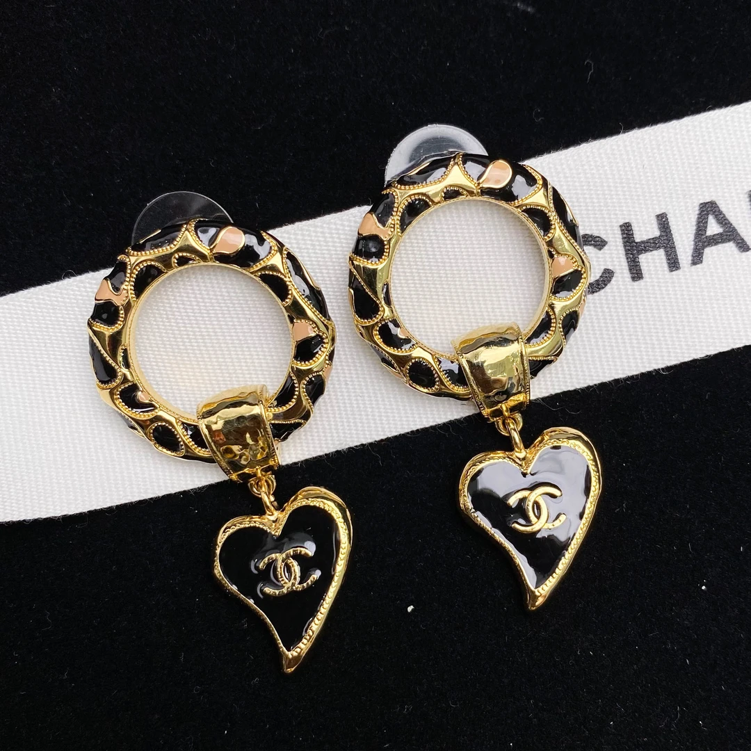 全新未使用 Chanel/香奈儿 新款豹纹圆环爱心桃心吊坠耳环S228