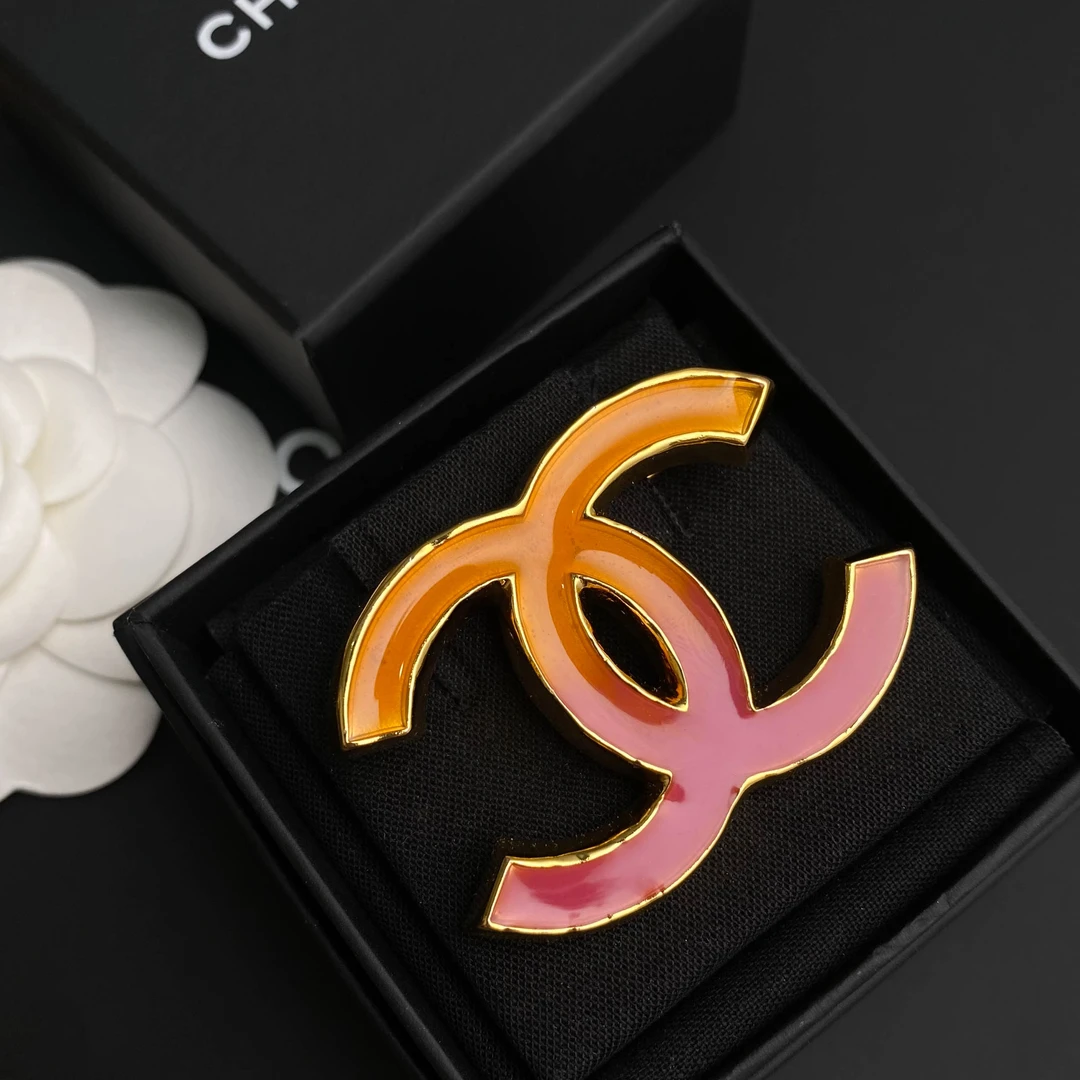 全新未使用 Chanel/香奈儿 23C新款双C logo黄粉渐变胸针S1580