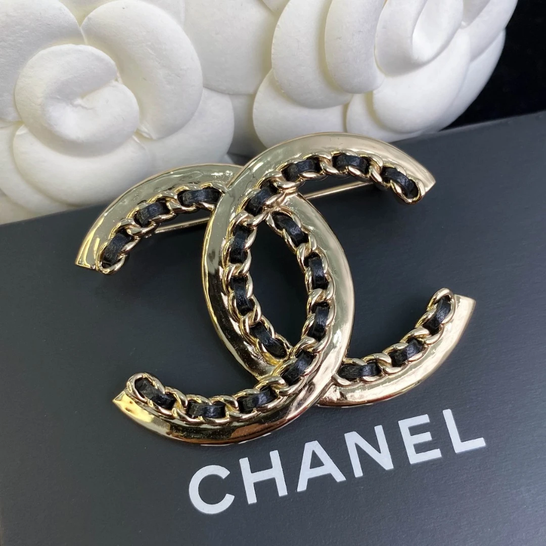 全新未使用 Chanel/香奈儿 经典双C皮穿链金属logo 胸针 S300