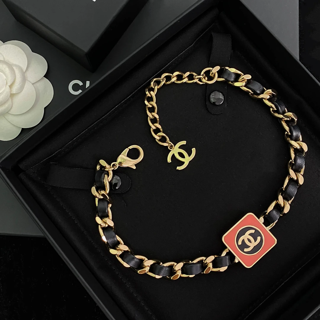 全新未使用 Chanel/香奈儿 23C新款黑金皮穿链粉色方块项链 S1938