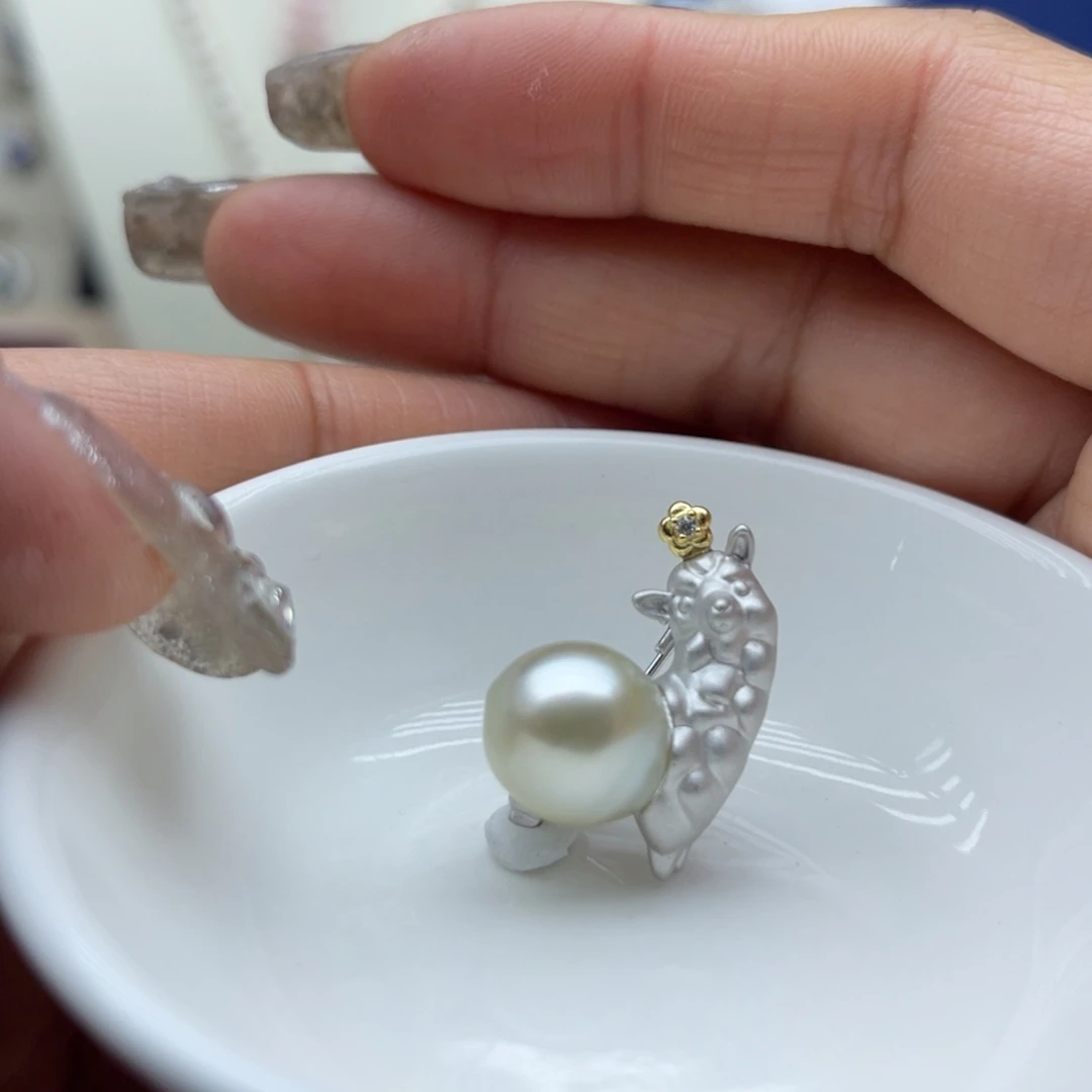 海水珍珠吊坠(不含链)银S925镶嵌羊驼两戴款