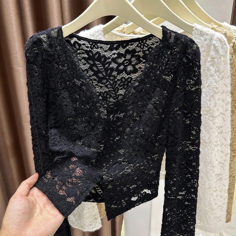 黑色蕾丝花边v领打底衫女春秋款高档网纱上衣镂空长袖漂亮小衫