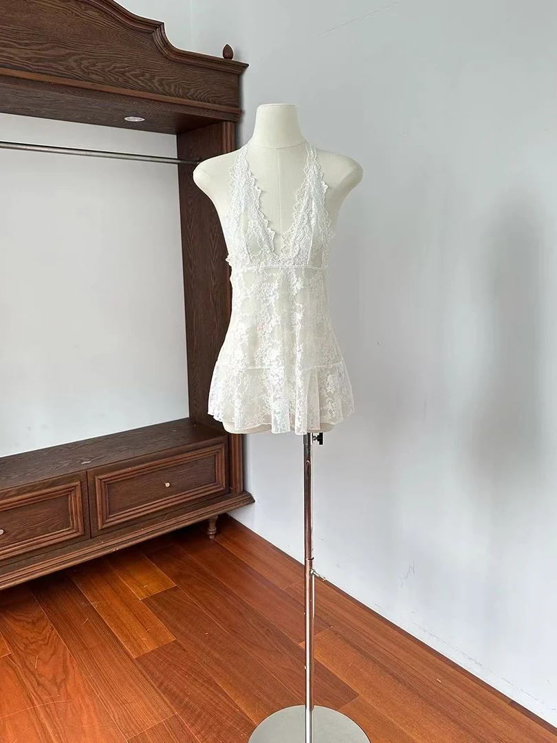 上衣白色chic内外穿搭