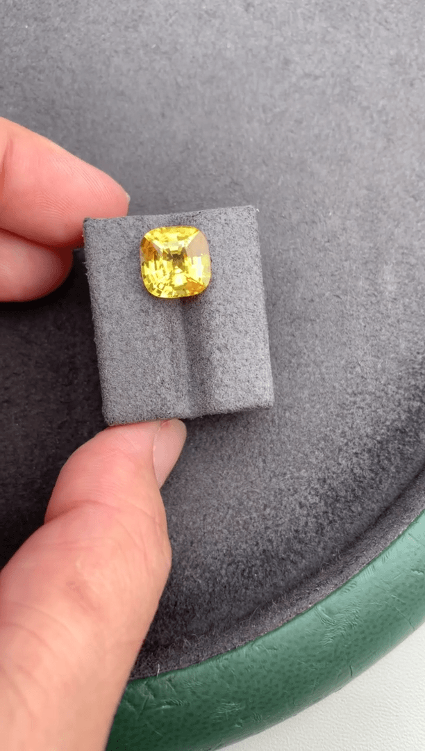 【闪购商品】蓝宝石裸石未镶嵌5.5ct黄蓝宝