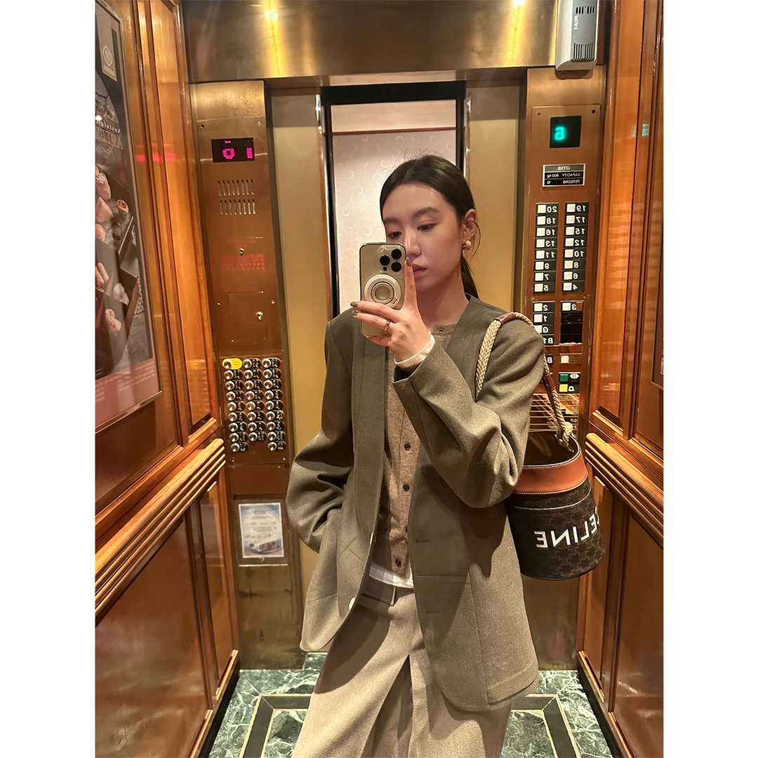 【西西里岛】绿色V领西装长袖宽松外套 A27352GK44