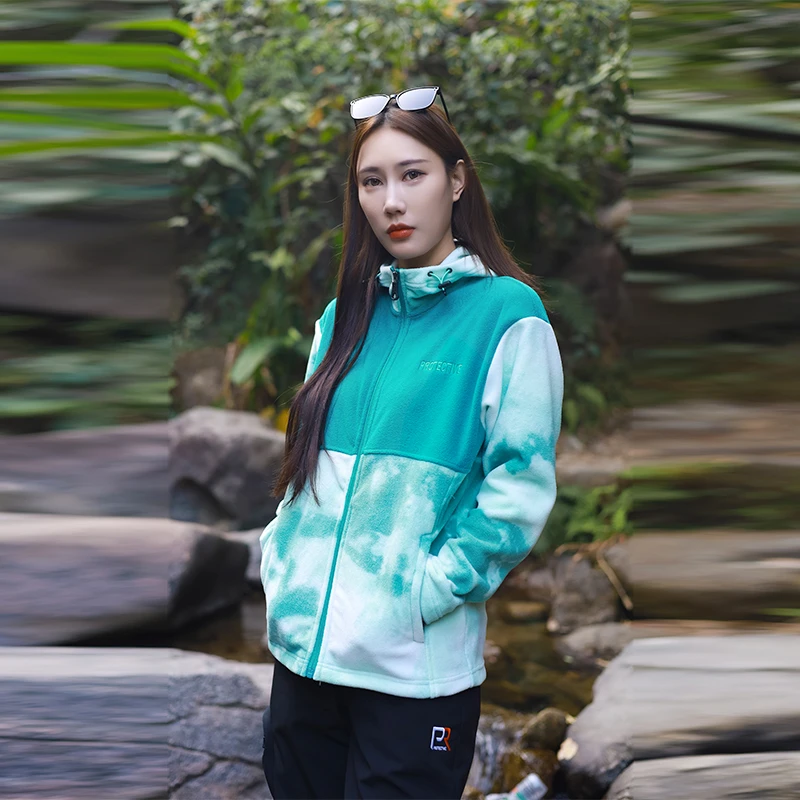 摇粒绒外套女款秋冬保暖双面绒拼色连帽加绒迷彩服户外徒步抓绒衣