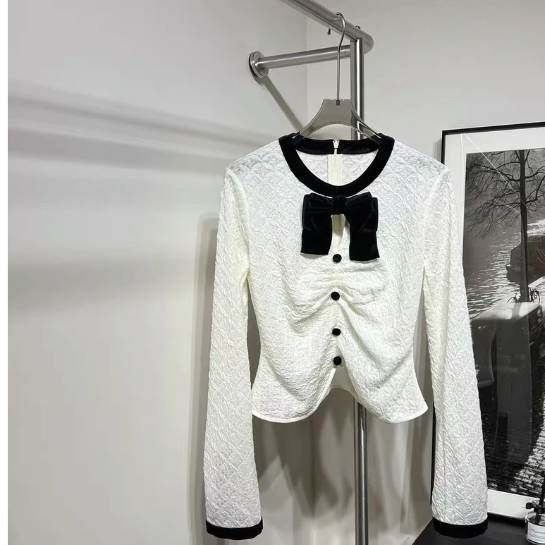 姐魅定制 《LFM黑蝴蝶》百搭秋季新品，单穿打底必备小上衣