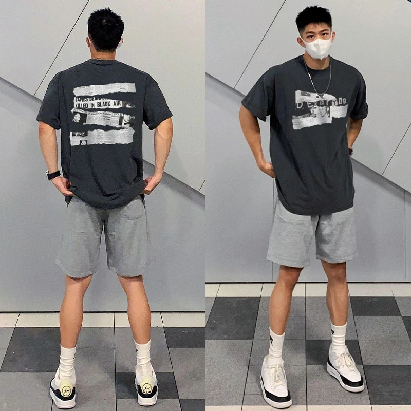 美式ins潮牌个性破旧报纸印花短袖t恤男夏季百搭宽松情侣棉纯上衣