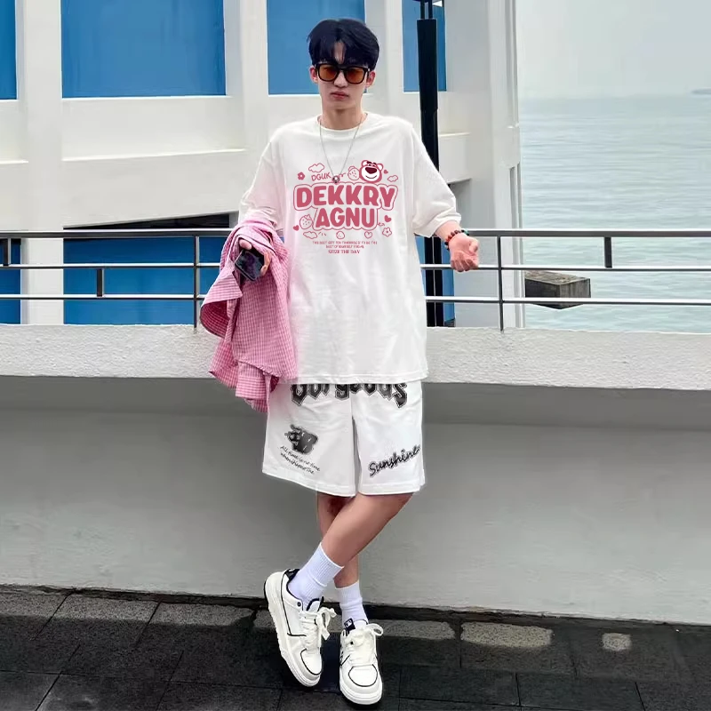 美式ins街头潮牌草莓熊字母印花短袖t恤男夏季百搭情侣款纯棉上衣