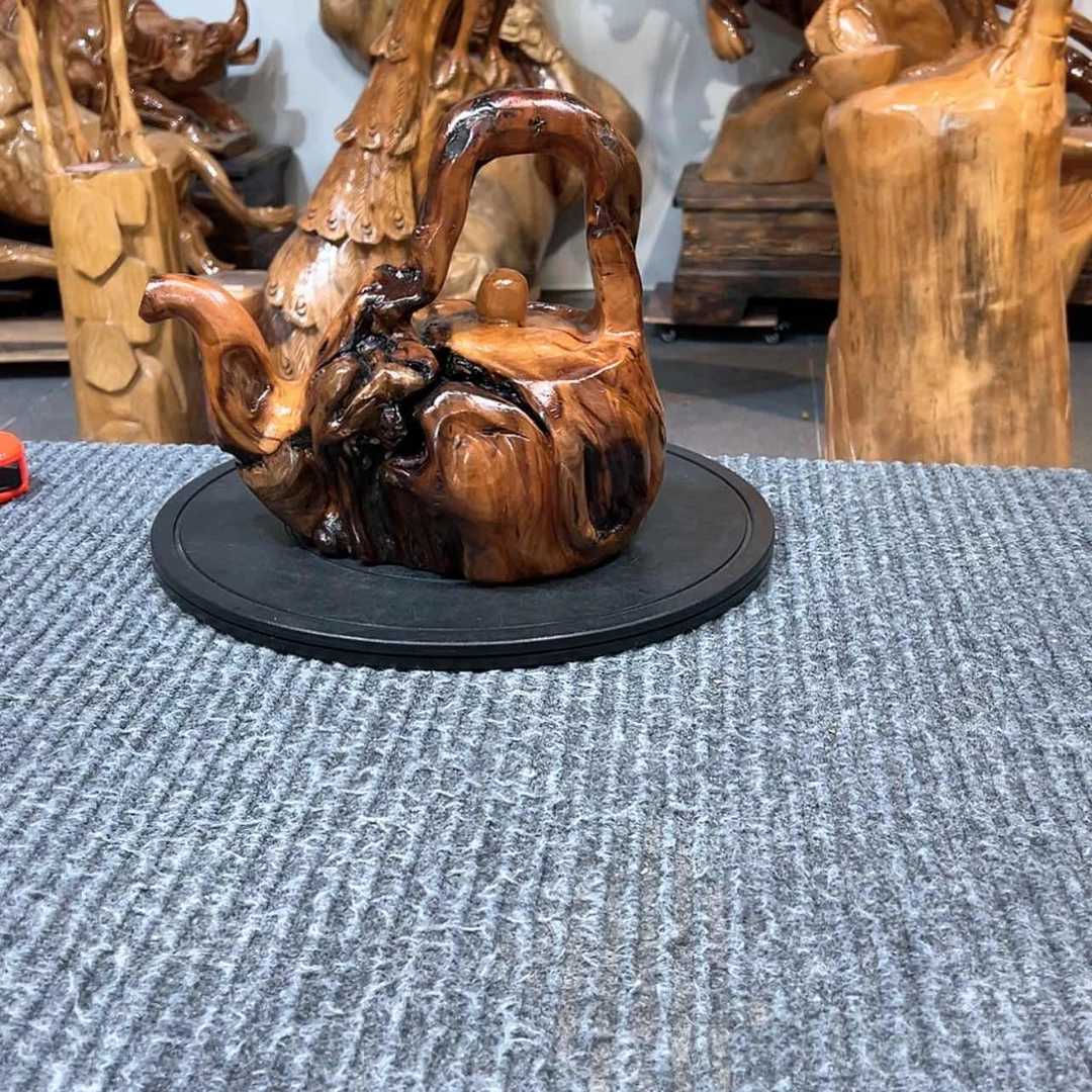 【闪购商品】香樟木根雕新**祥