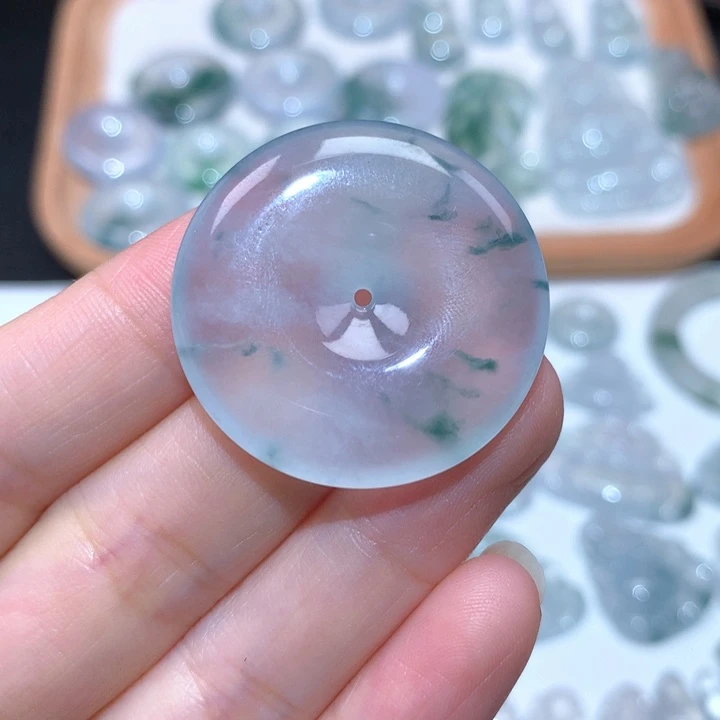 翡翠颈饰未镶嵌冰种平安扣