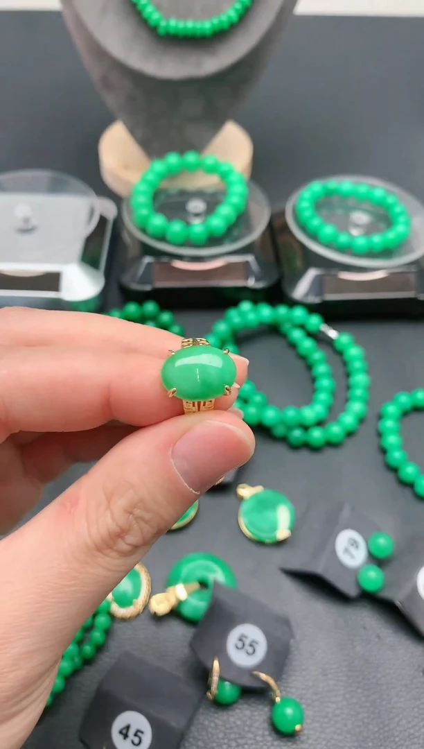 【闪购商品】翡翠戒指银S925镶嵌戒指