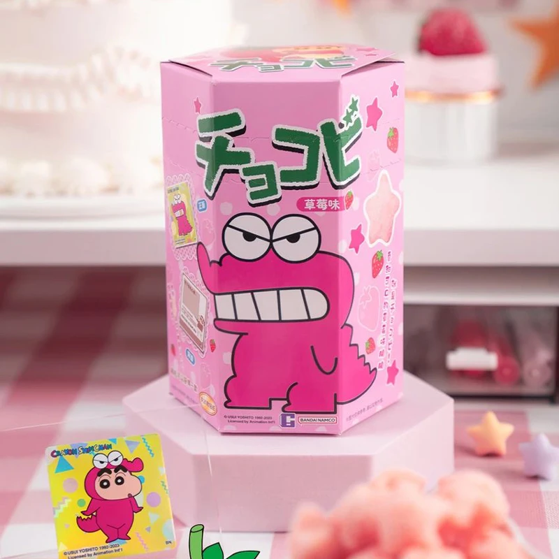 BANDAINAMCO鳄鱼山蜡笔小新巧克比草莓味图案玉米脆零食送贴纸