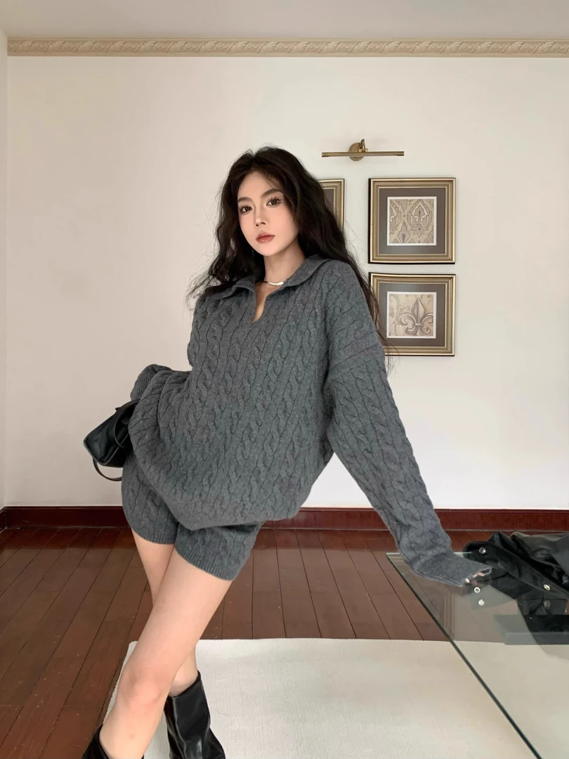 秋冬新款打底韩版翻领百搭显瘦POLO领麻花针织衫毛衣短裤时尚套装