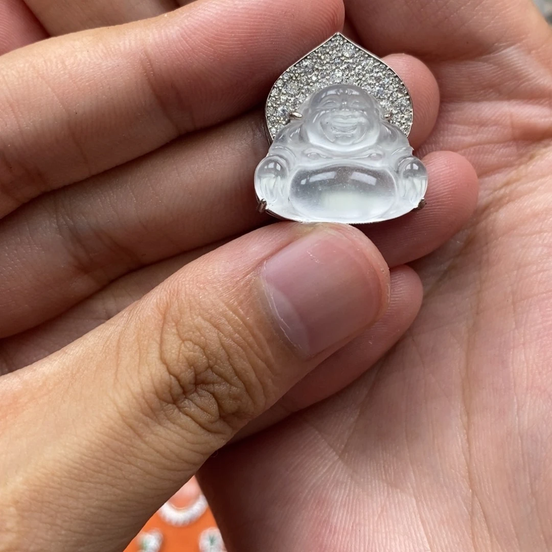 【闪购商品】石英质玉颈饰未镶嵌?