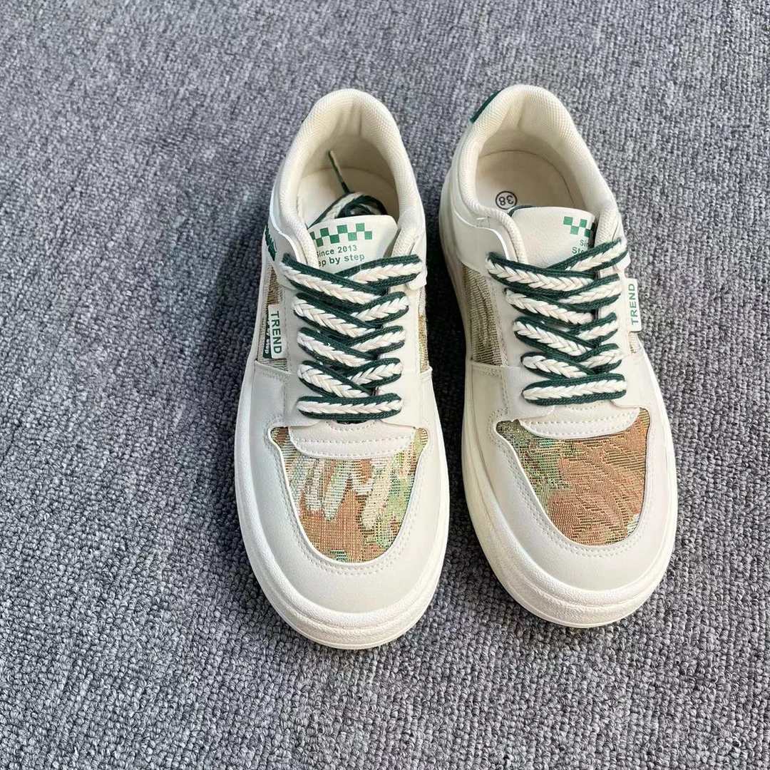 {F700}秋季新款时尚、百搭休闲板鞋低帮