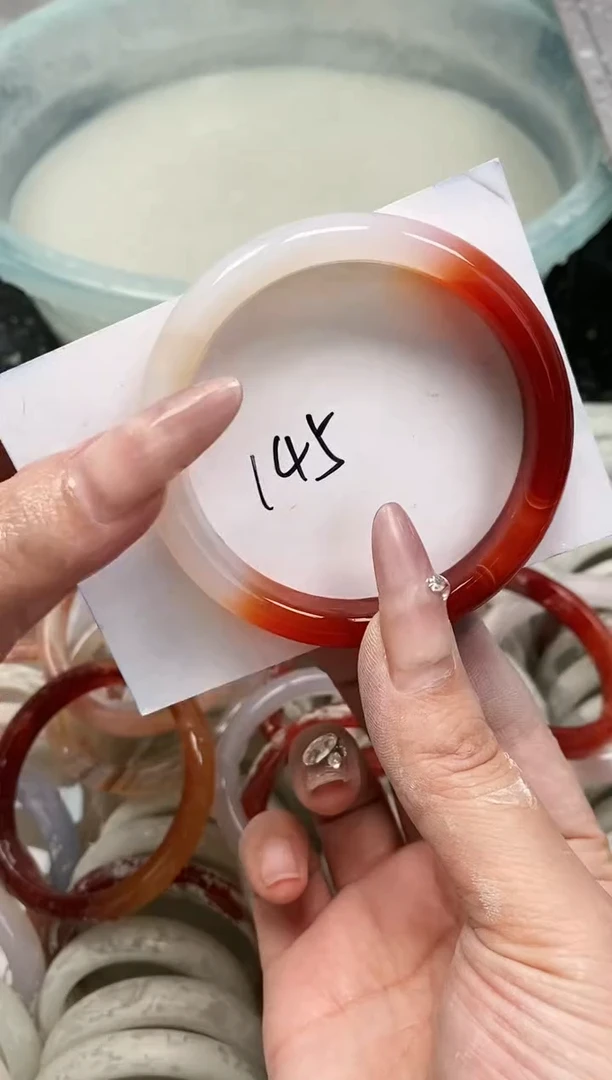 【闪购商品】玛瑙/玉髓手镯未镶嵌145--