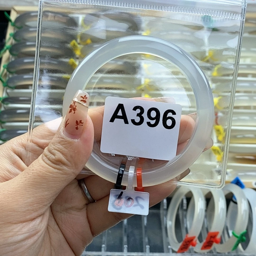 【闪购商品】玛瑙/玉髓手镯未镶嵌?****一