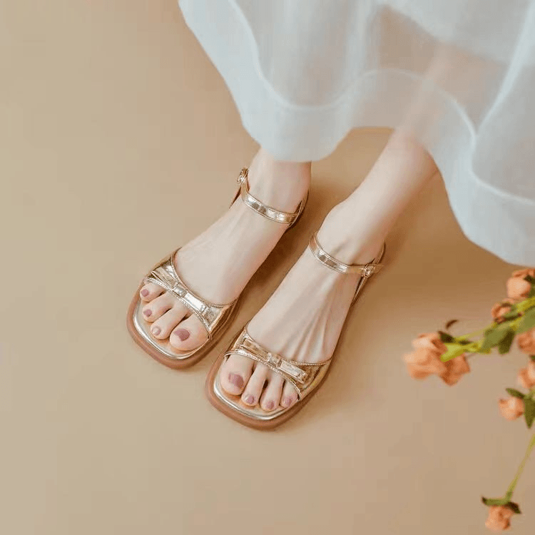 绝美凉鞋女2024新款夏季外穿法式复古厚底防滑一字带方头露趾凉拖