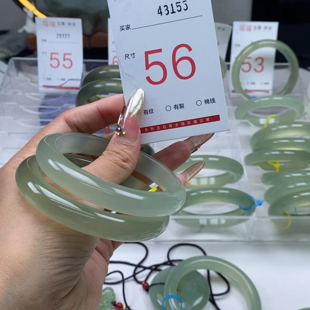 蛇纹石玉手镯未镶嵌舞****店