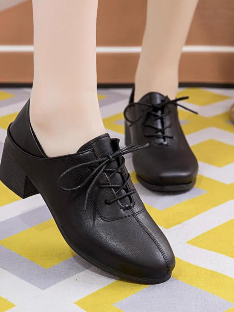 2610软皮单鞋女春秋季新款粗跟中低跟女妈妈鞋方头系带黑色皮鞋子