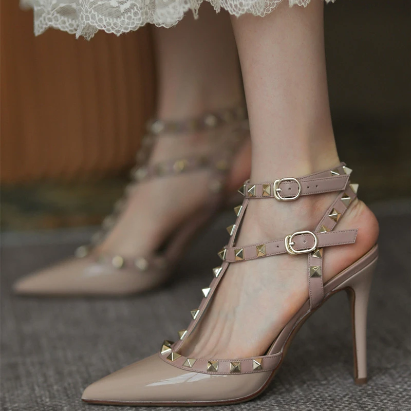 春夏上新铆钉尖头高跟鞋两带超高中跟鞋细跟绑带搭扣凉鞋女鞋气质
