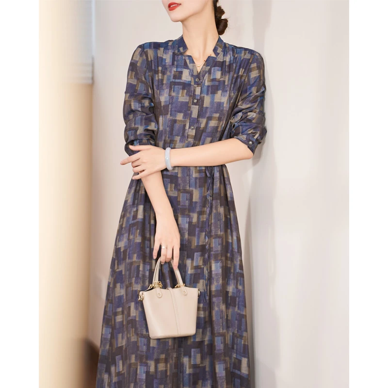 迪欧芙2024年春季新款花色V领优雅印花格纹长袖连衣裙女#QLQ15267