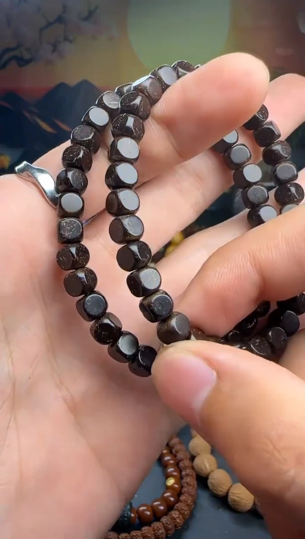 【闪购商品】椰蒂吊坠椰蒂六方福利