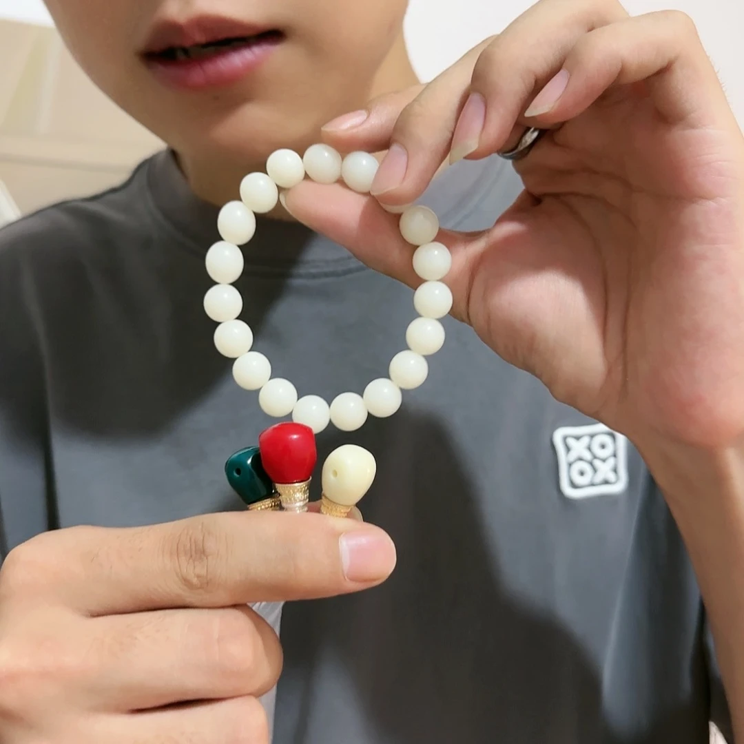 白玉菩提吊坠菩提根手串一条加琉璃三通一个