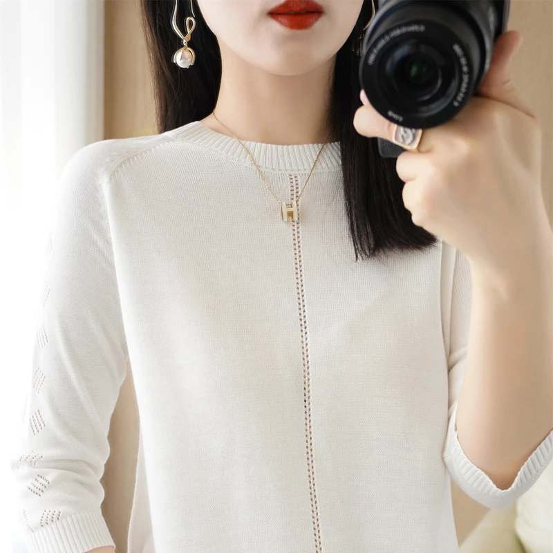 LR秋冬季新款镂空七分袖圆领领针织衫女毛衣长袖内搭套头纯色打底