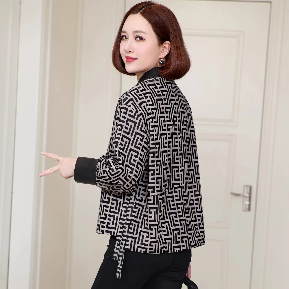 真皮皮衣女2025春秋新款短款中老年妈妈装宽松显瘦海宁皮夹克外套