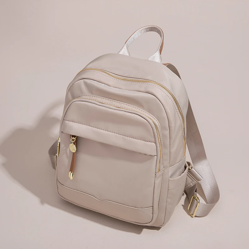 米琦袋鼠韩版潮流洋气轻便简约女士双肩包2025新款高级感时尚背包