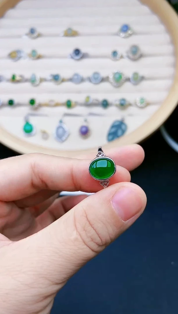 【闪购商品】翡翠戒指银S925镶嵌111111