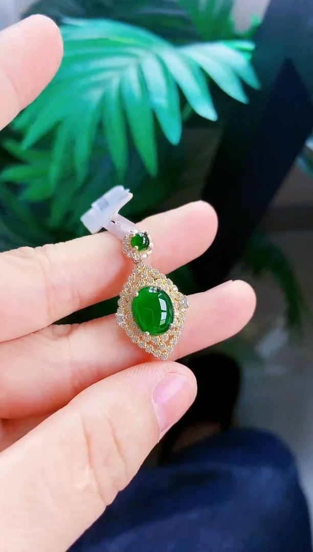 【闪购商品】翡翠颈饰银S925镶嵌11111