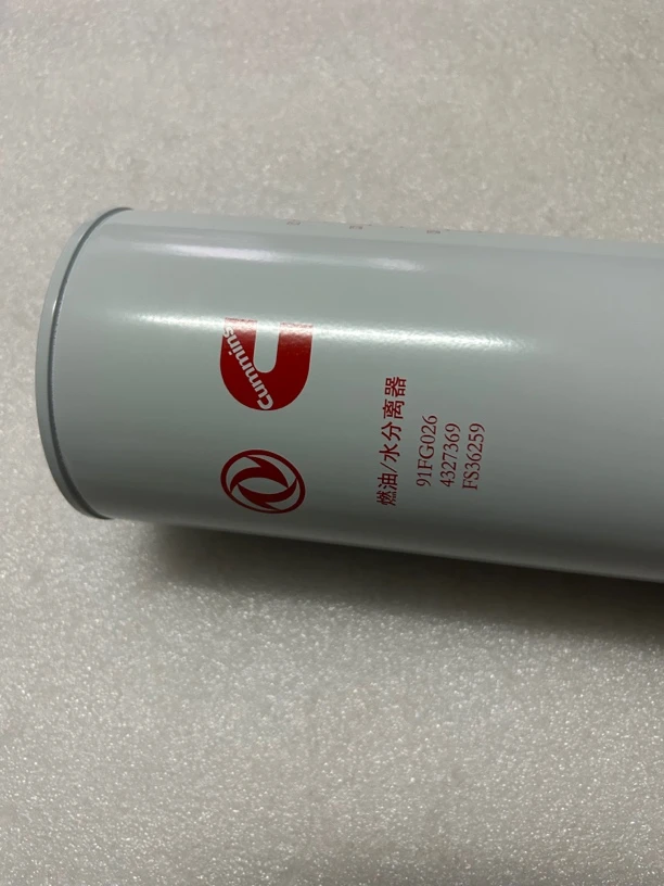 东风天龙旗舰康明斯发动机保养柴油滤芯原厂配件