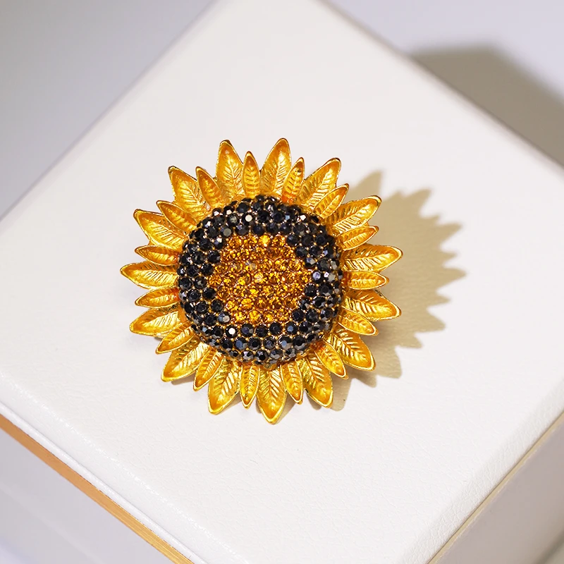 铜合金胸针 梵高【向日葵】ins时尚胸针小众中古水晶太阳花别针配饰