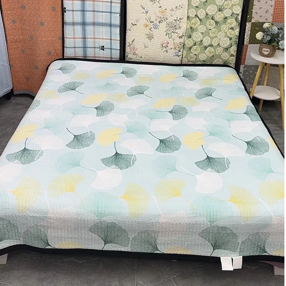 2*2.3冬季加绒亲肤保暖婴儿绒床盖《七彩银杏叶》